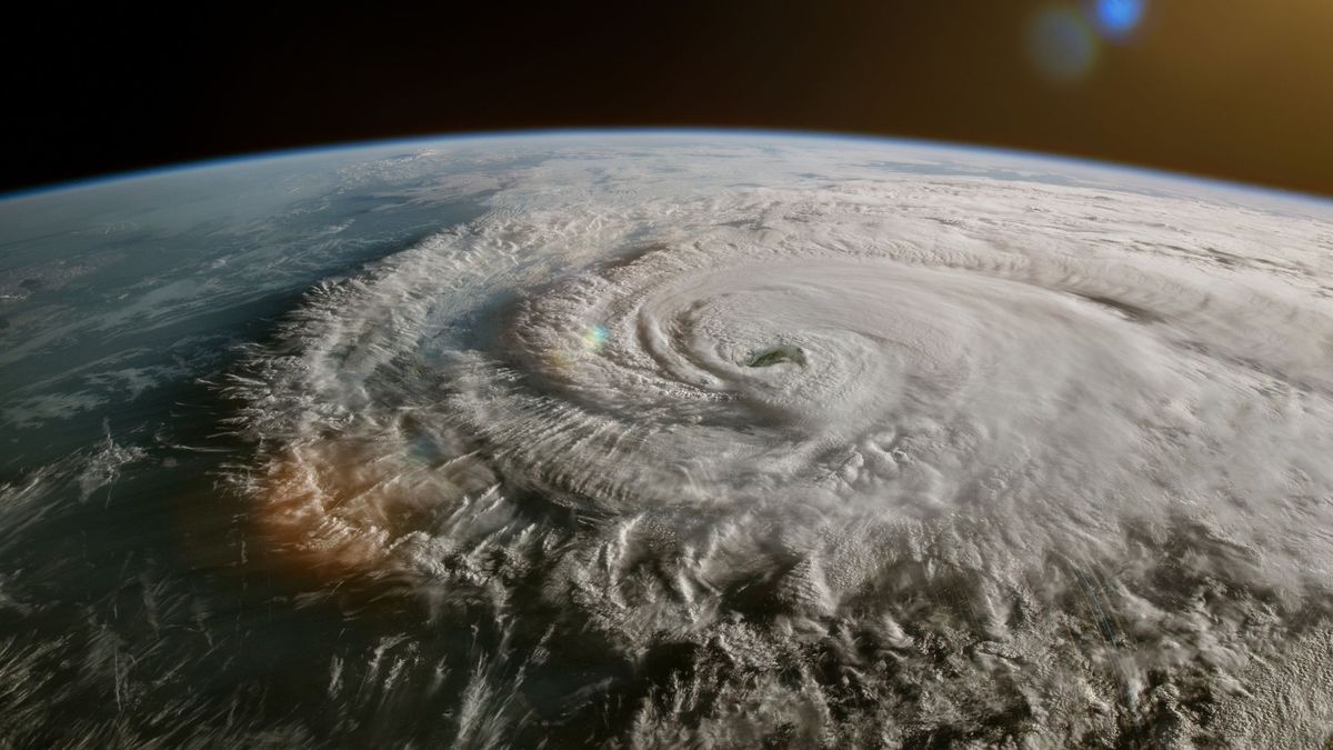 Un raro ciclón podría formarse en el Atlántico norte y pasar "cerca" de la Península Ibérica