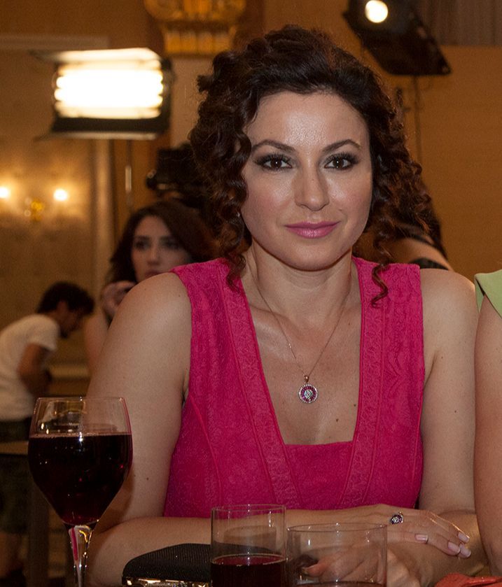 Yonca Cevher es Nazan Kozan