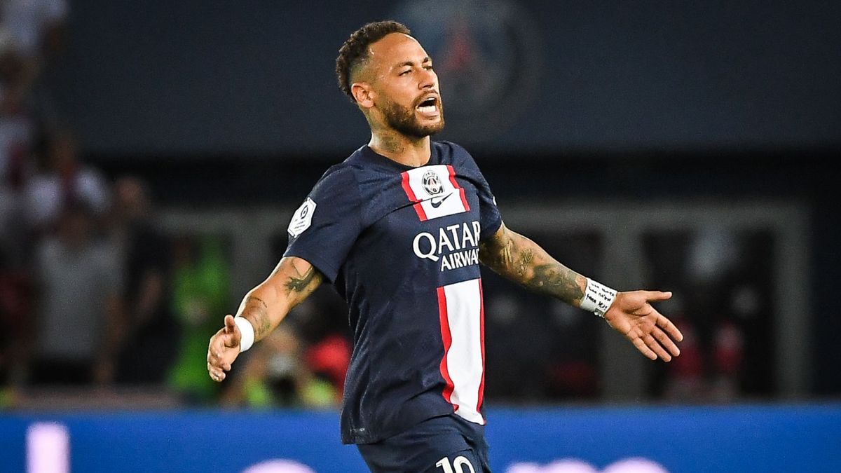 Neymar del PSG celebra un gol Neymar del PSG celebra un gol