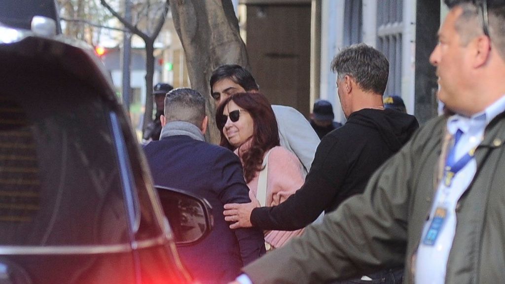 Cristina Fernández reaparece tras el intento de asesinato
