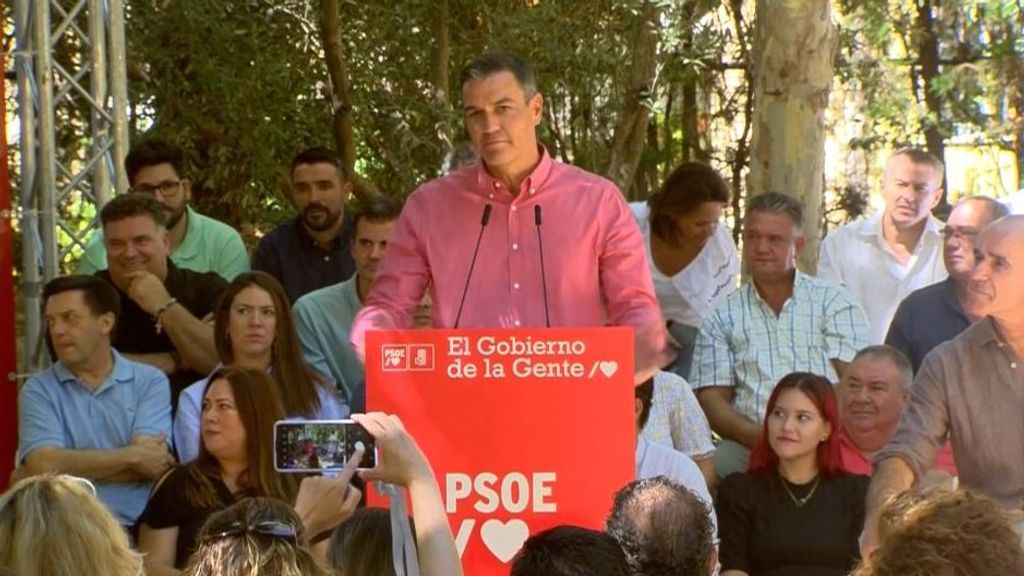 Primer acto de campaña de Pedro Sánchez en Sevilla