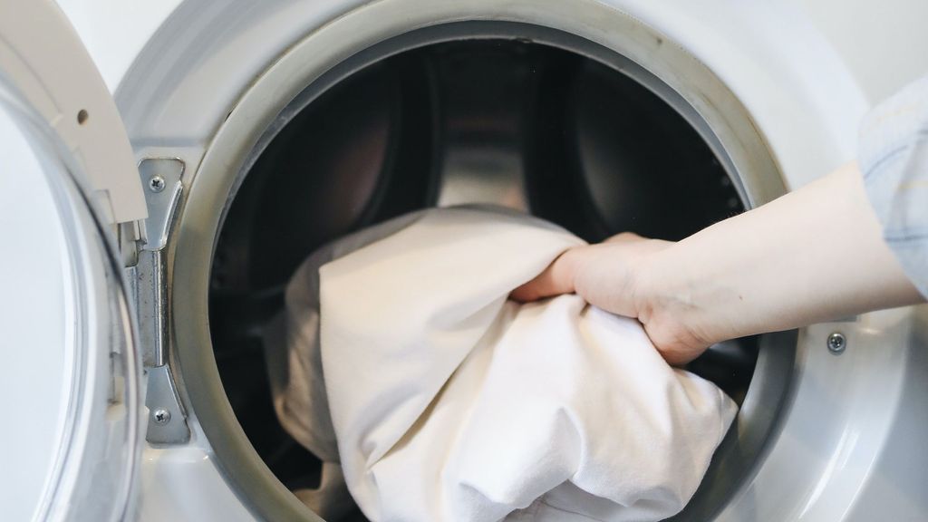 Cómo y cada cuánto limpiar la lavadora por dentro