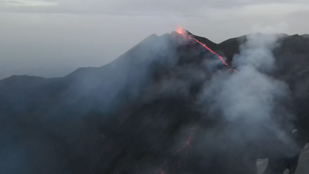 Etna se encuentra casi en permanentemente en erupción