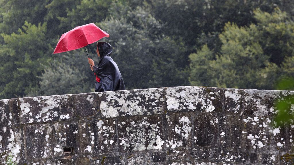 Una borrasca adelanta el otoño en España: así se extenderán la lluvia, el granizo y el frío