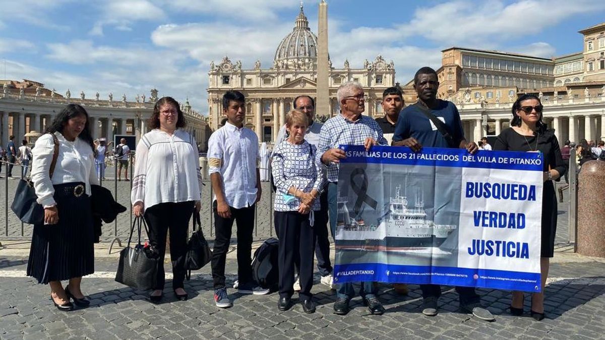 Familias del Villa de Pitanxo ante el Vaticano. Familias del Villa de Pitanxo ante el Vaticano.
