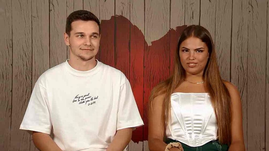 ¡Flechazo! Alejandro sale de ‘First Dates’ con pareja para la boda de su hermano