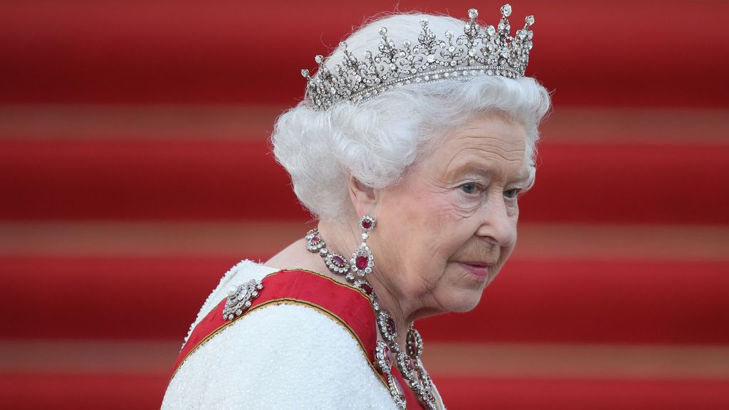 La vida de la reina Isabel II, en imágenes