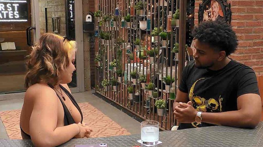 Ágata y Johan durante su cita en 'First Dates'