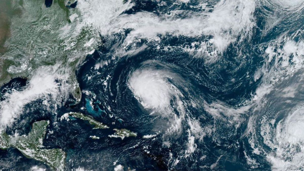 Danielle no es el único ciclón tropical en el Atlántico: se forma el potente huracán Earl