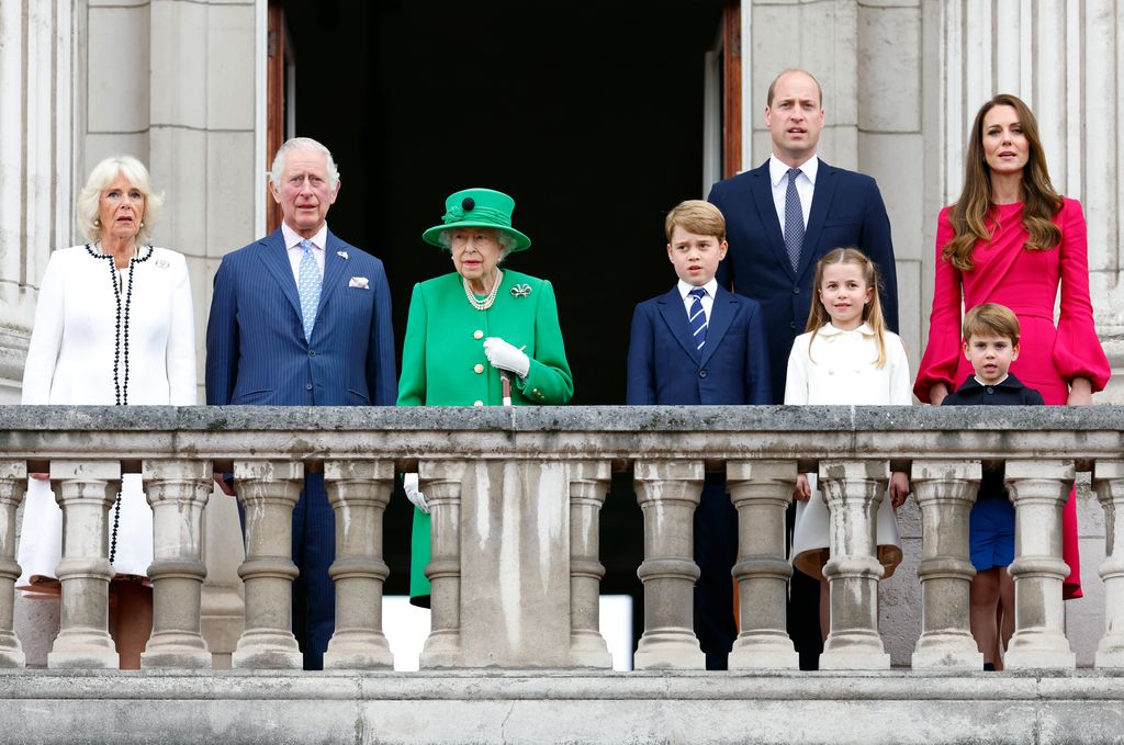 El reinado de Isabel II, en imágenes