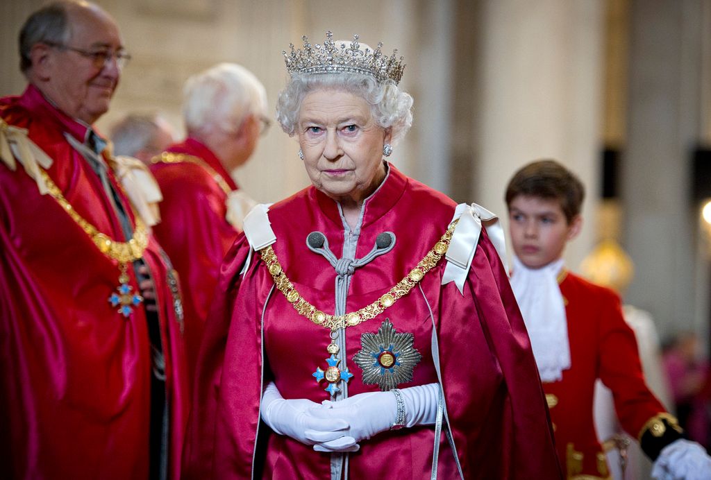 El reinado de Isabel II, en imágenes