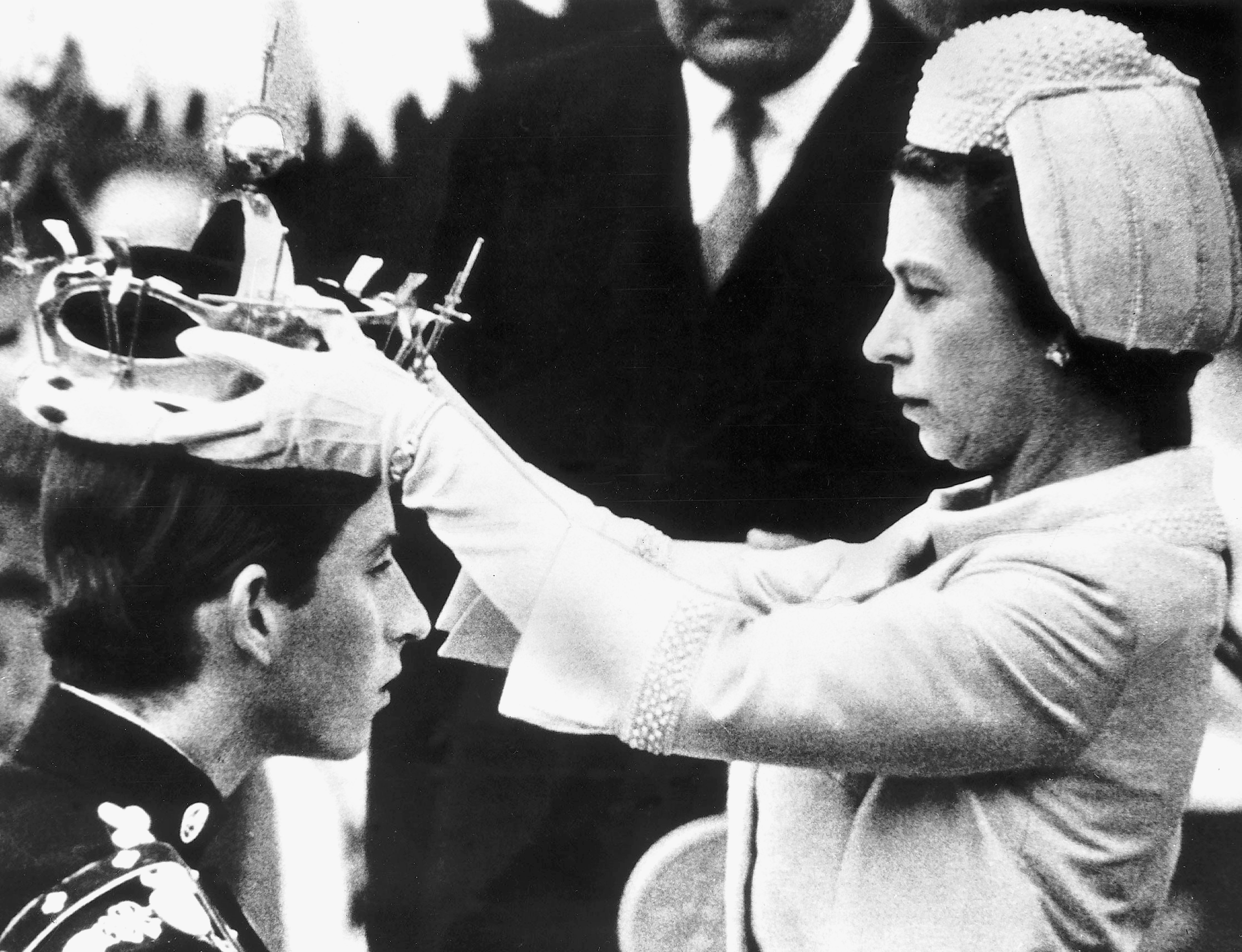 El príncipe Carlos y su ascenso al trono después de décadas a la sombra de la reina Isabel II