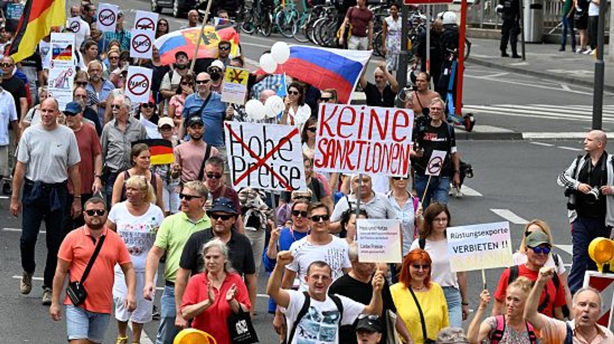 Manifestaciones pro-Rusia en Colonia, Alemania Manifestaciones pro-Rusia en Colonia, Alemania
