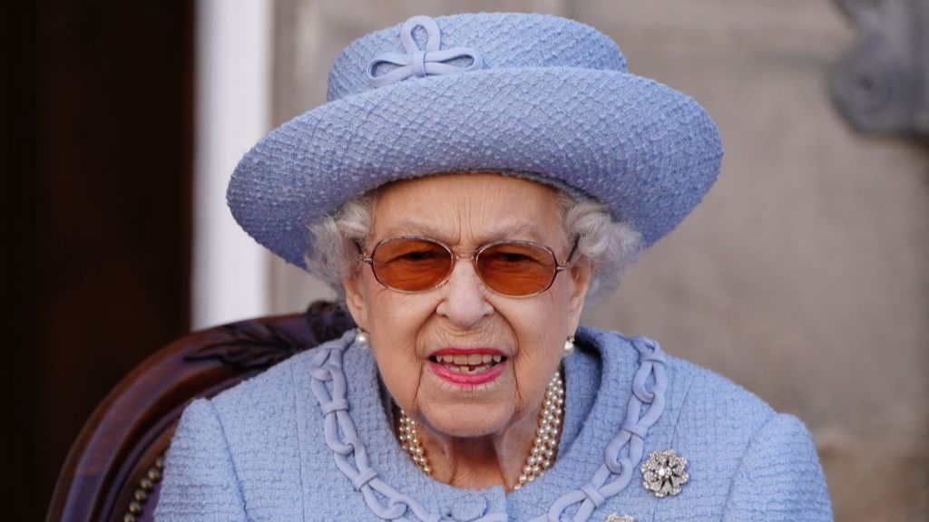 Máxima preocupación por el estado de salud de la reina Isabel II, bajo supervisión médica en su palacio de Balmoral