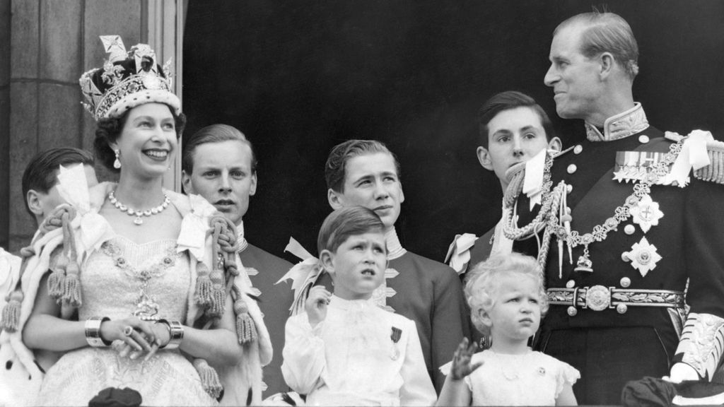 Así fue la ceremonia de coronación de Isabel II como reina de Inglaterra en 1953