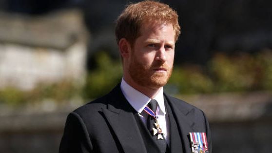 El príncipe Harry, último en llegar y primero en irse tras la muerte de Isabel II