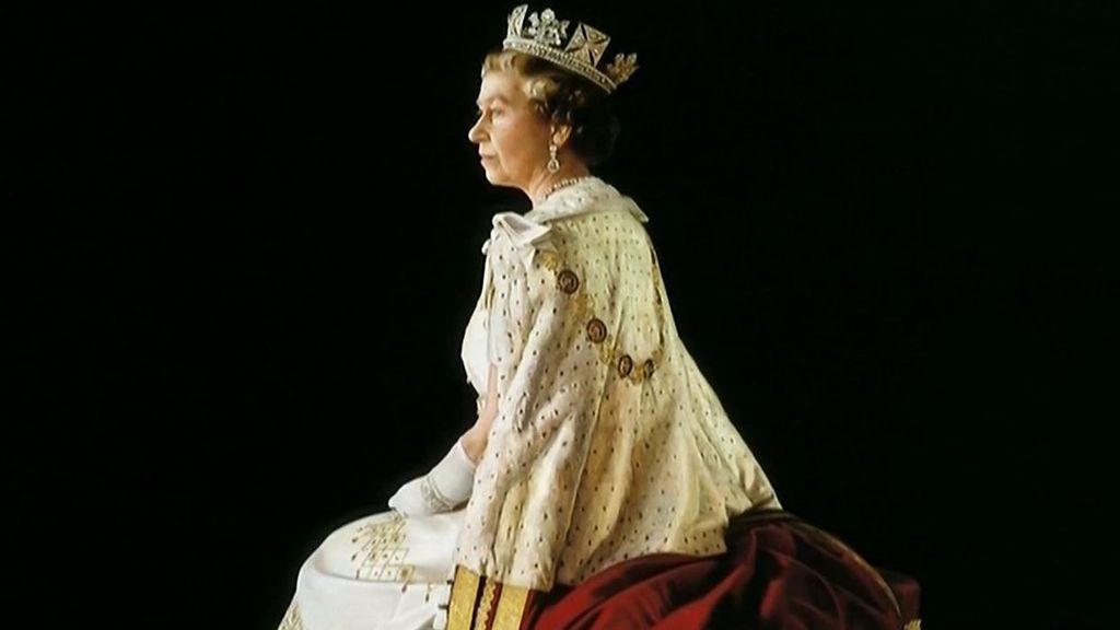 El comunicado por la muerte de Isabel II es "calcado" al de su padre George VI
