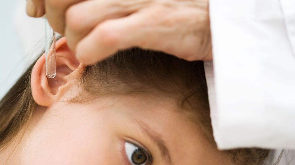 Oídos tapados, posibles causas y tratamientos