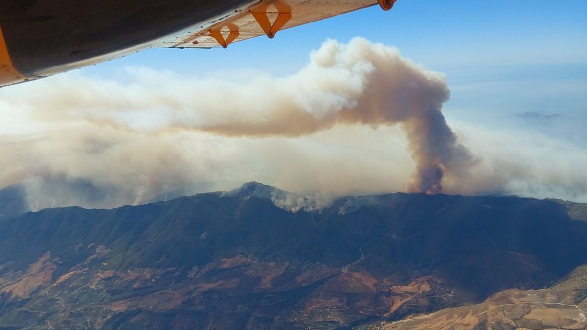 Vista aérea del incendio de Los Guájares Vista aérea del incendio de Los Guájares