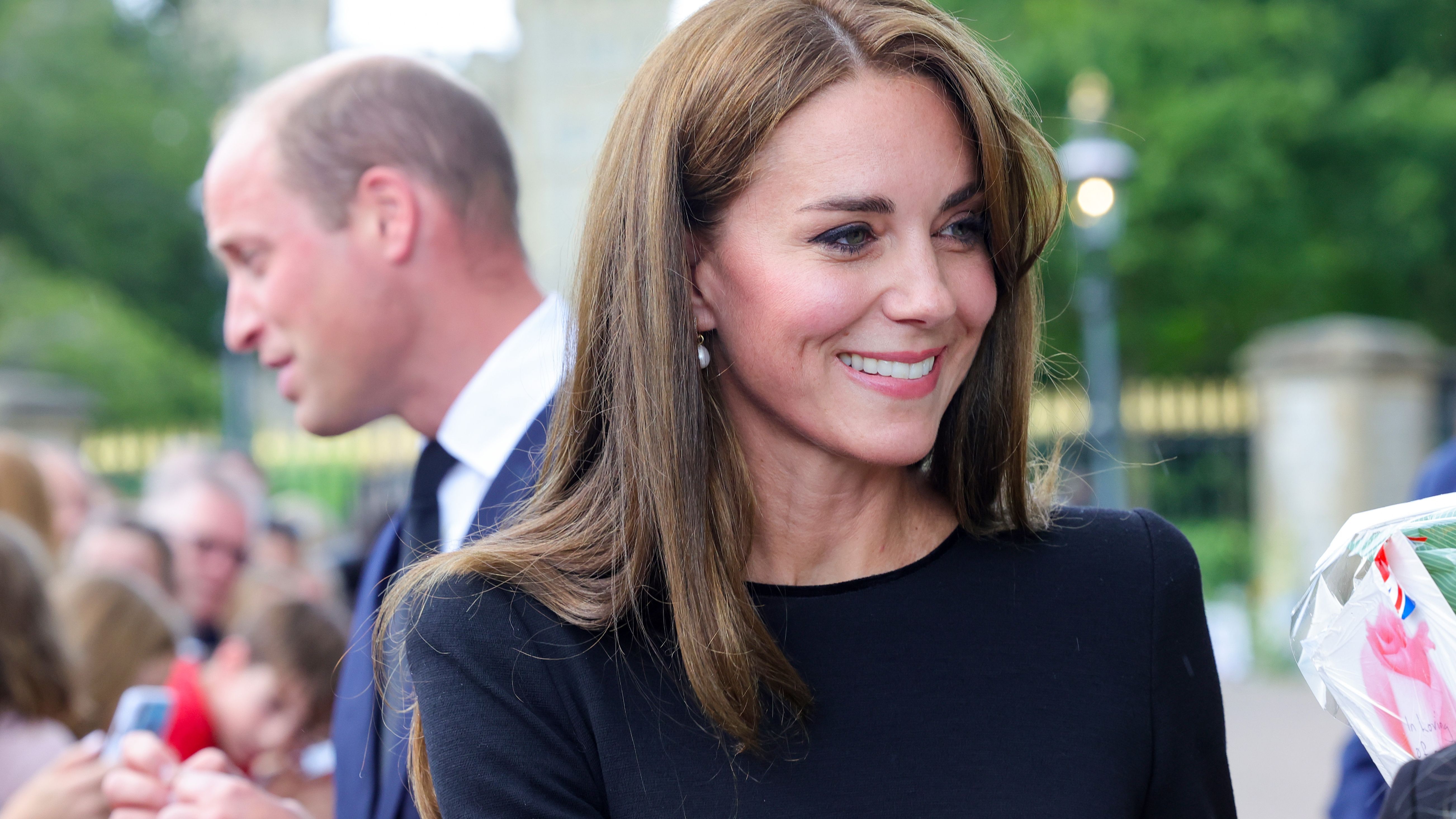 Los príncipes de Gales y los duques de Sussex agradecen juntos los homenajes a la reina Isabel II