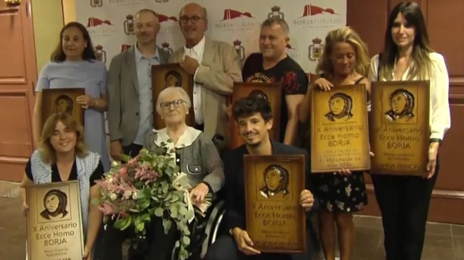 Borja homenajea a Cecilia en el 10º aniversario de la restauración fallida del Ecce Homo