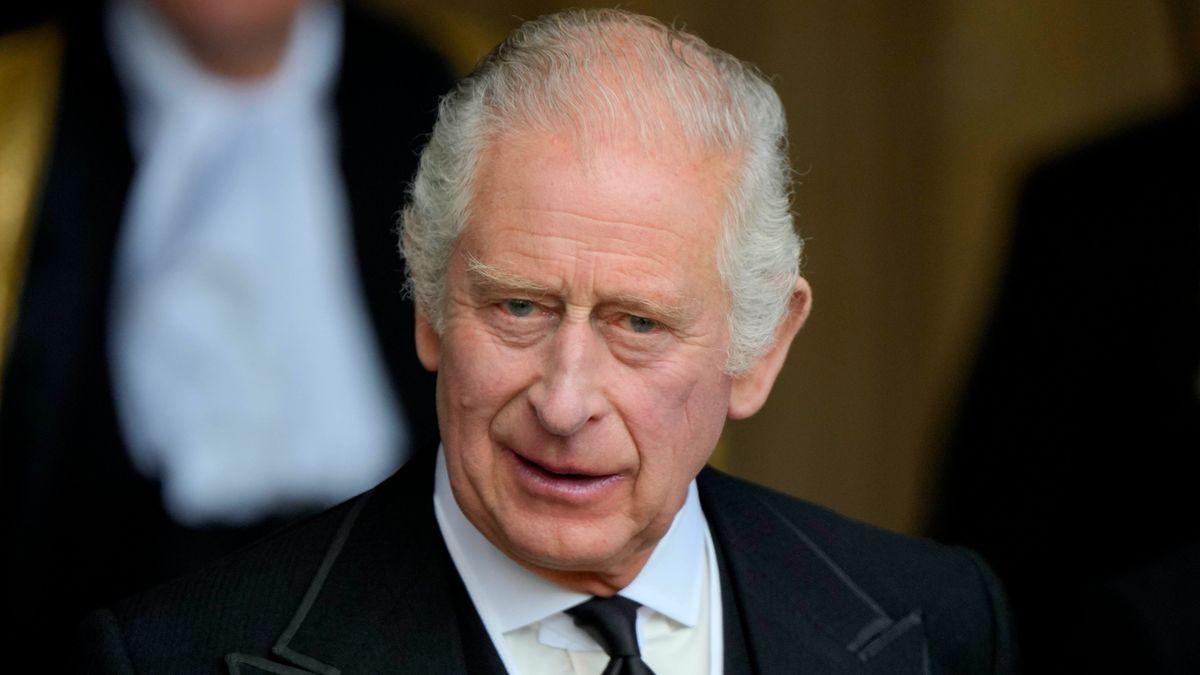El rey Carlos III heredará una fortuna millonaria en la que se incluyen propiedades materiales y animales marinos