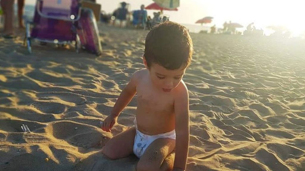 Alejandro en una foto en la playa.