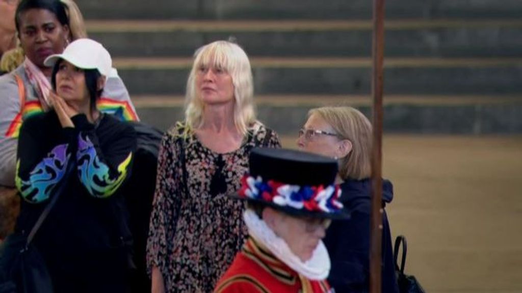 El último adiós a la reina de los británicos en Westminster Hall