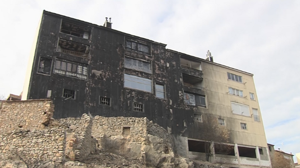 Un mes después del incendio de Bejís, el más devastador de Castellón en 30 años: “Ahora es todo negro”