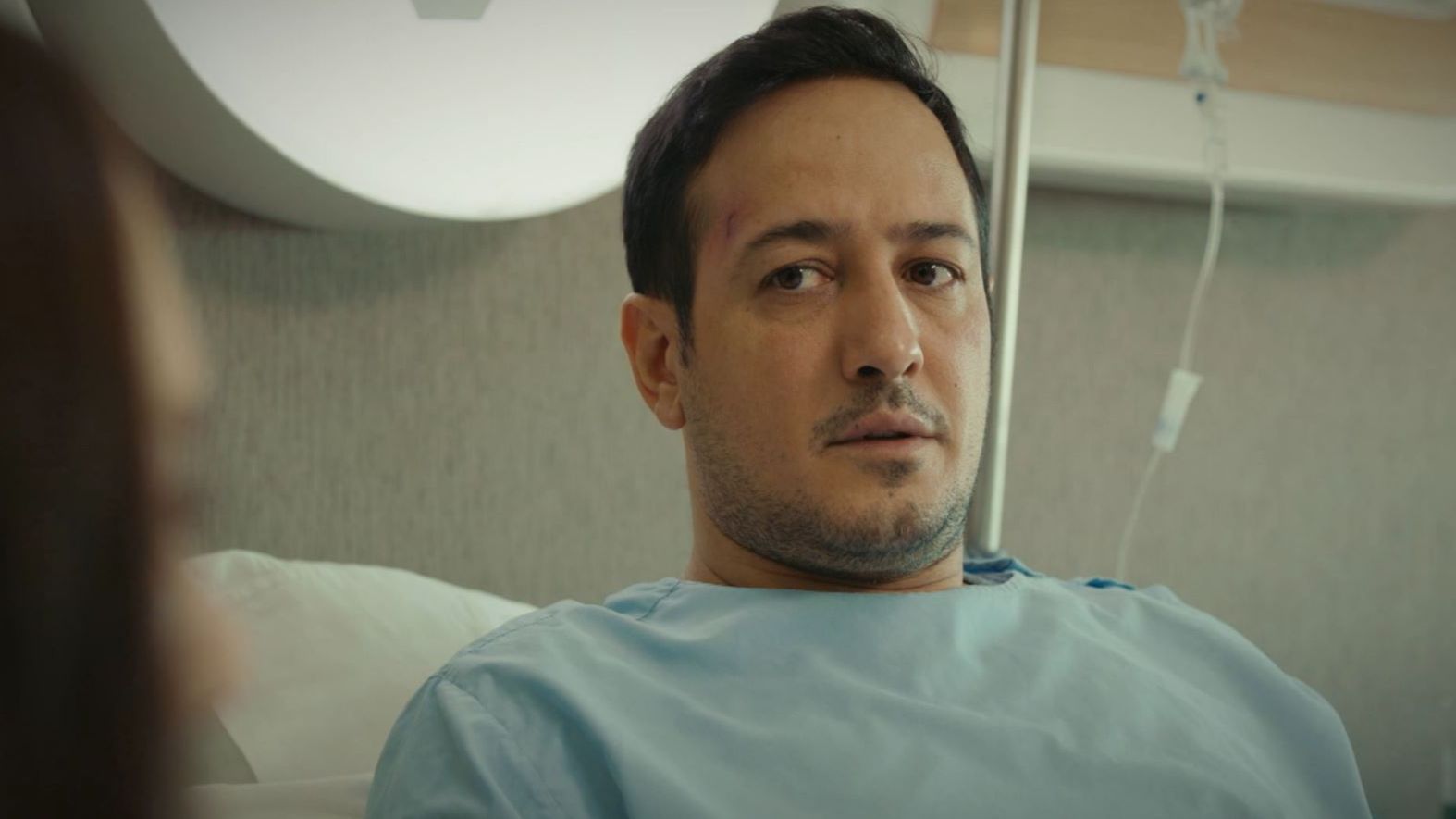Mahir descubre la mentira de Asiye