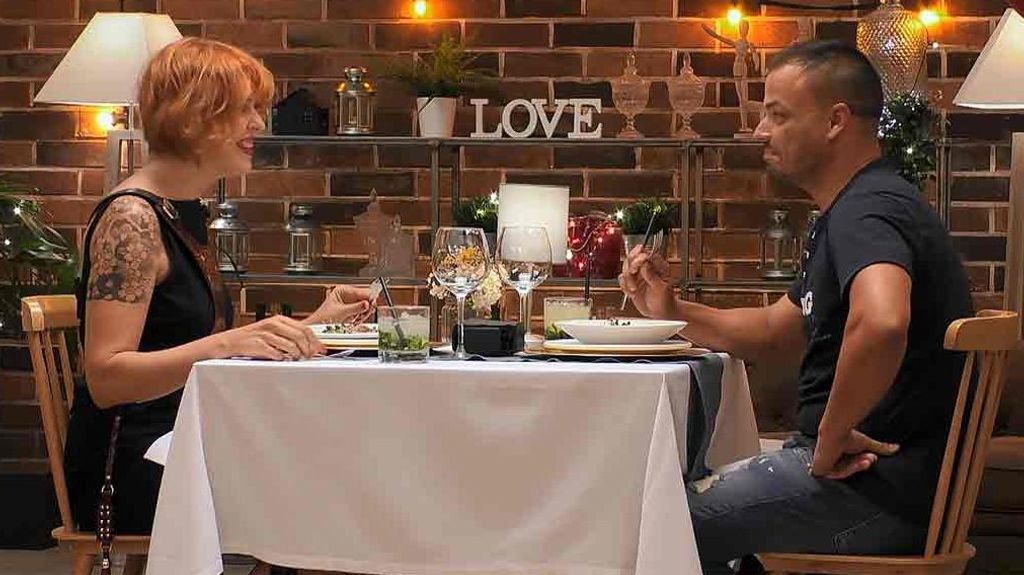 Ruth y Antonio durante su cita en 'First Dates'