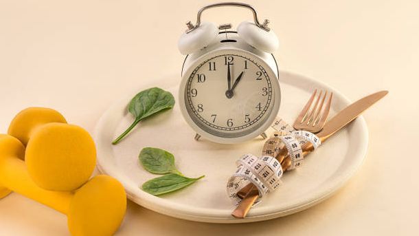 ¿Cuáles son los riesgos del ayuno intermitente? Así lo estamos investigando