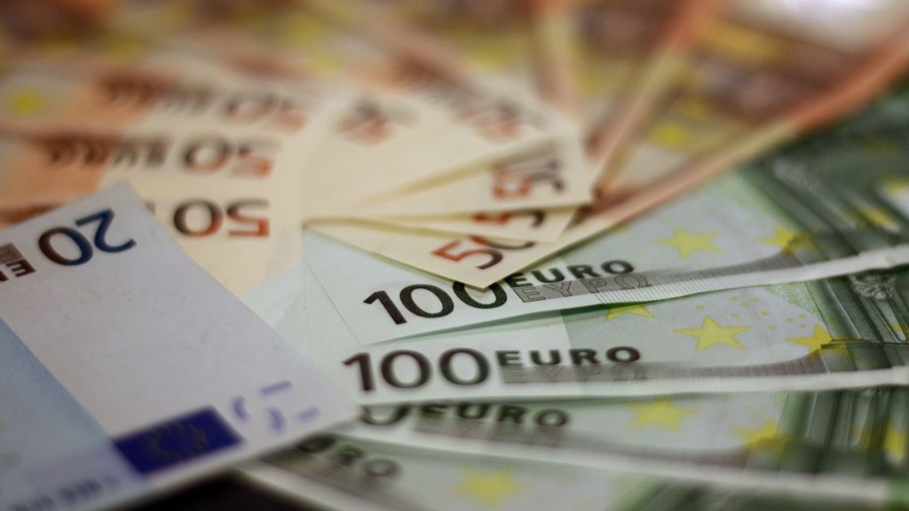 El cheque de 200 euros del Gobierno: requisitos, cuánto dura y plazos