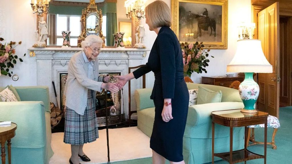 La reina recibe a la primera ministra Liz Truss, en la que fue su última imagen pública.