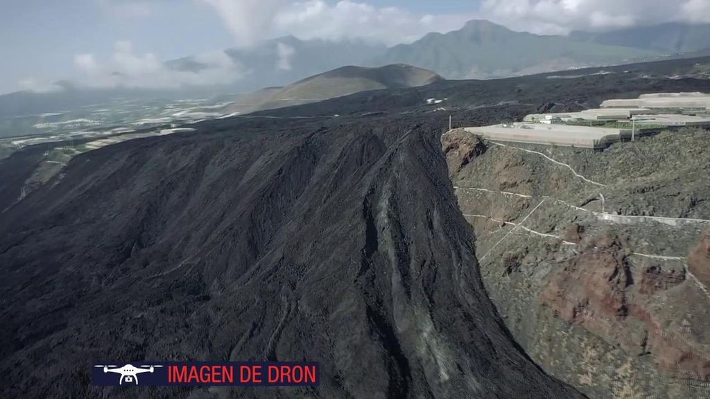 Las espectaculares imágenes aéreas de La Palma un año después de la catástrofe del volcán: todo quedó arrasado