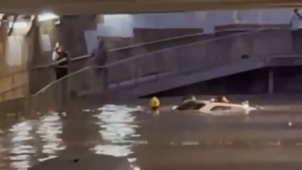 En estado crítico un hombre tras ser rescatado de las fuertes lluvias en Mataró, Barcelona