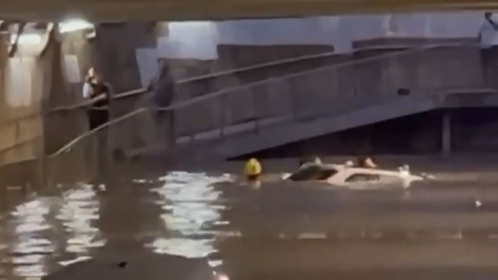 La intensa tromba de agua en Mataró deja un herido en estado crítico