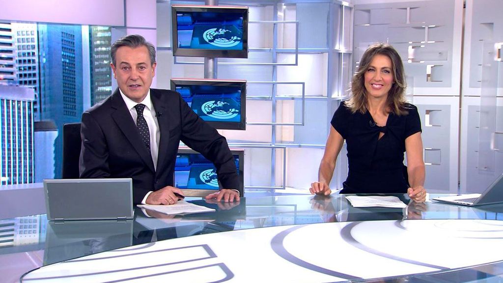 Con José Ribagorda y Ángeles Blanco Informativos Telecinco 2022 Mediodía 18/09/2022