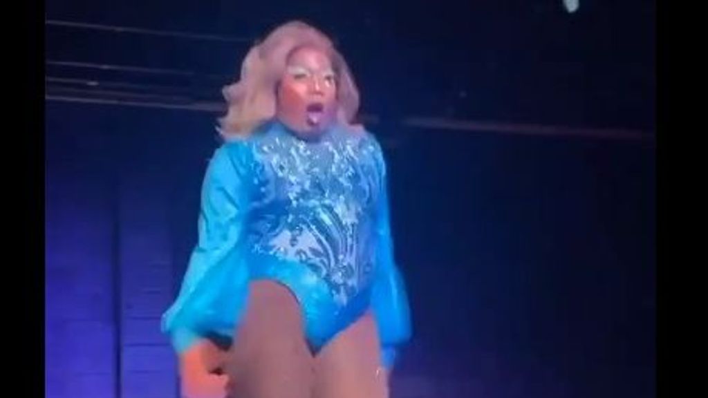 Muere la drag queen Valencia Prime tras sufrir un colapso en mitad de una actuación