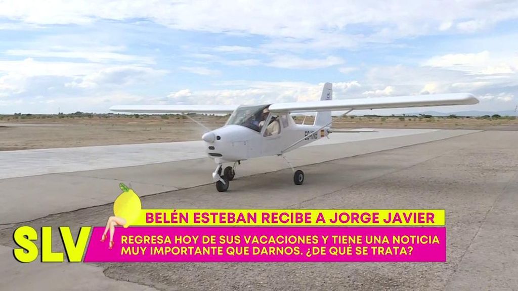 Jorge Javier Vázquez vuelve a 'Sálvame' en avioneta y nos anuncia: "Lo del mal de altura no es lo peor que me ha pasado"