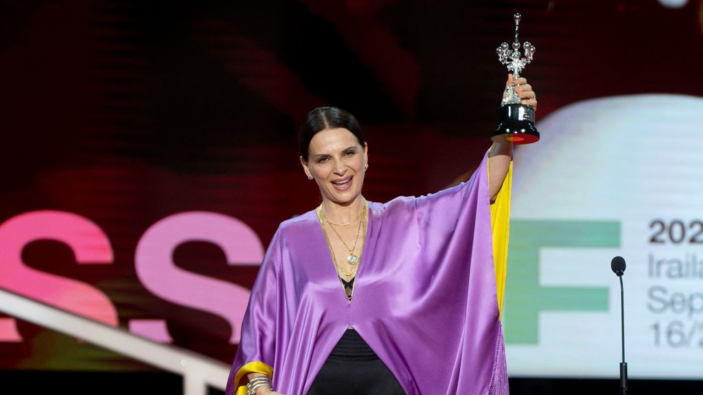 Juliette Binoche recibe el premio Donostia a su carrera