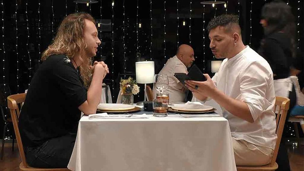 Alejandro y Mauro durante su paso por 'First Dates'