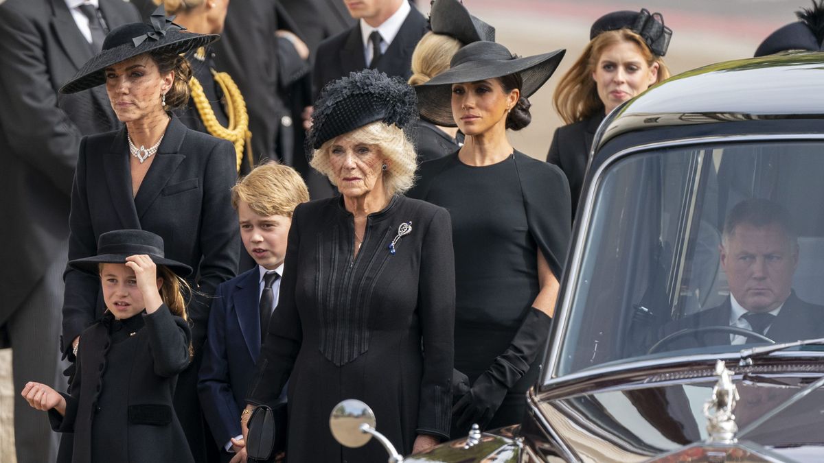 Camilla Parker, Kate Middleton, Meghan Markle, a su llegada a la abadía de Westminster
