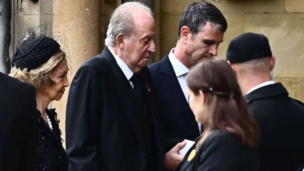 El rey emérito en el funeral de Isabel II:  Don Juan Carlos declina la invitación para ir al funeral privado