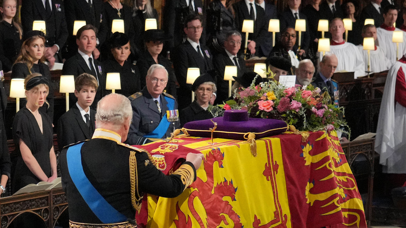 Entierro De Isabel Ii Así Fue El Histórico Adiós A La Reina