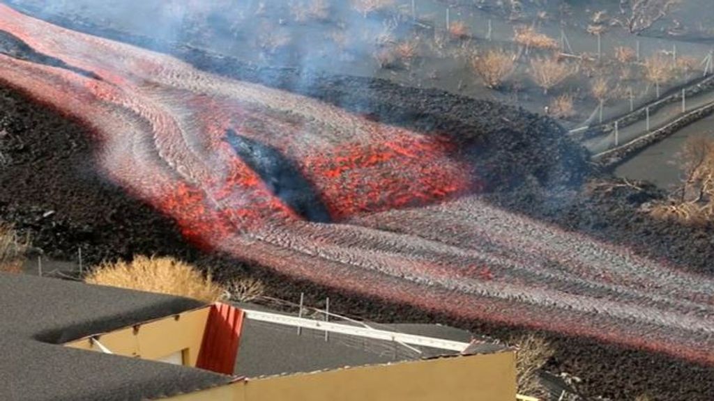 Las imágenes inéditas de los ríos incandescentes del volcán de La Palma que vigilaban los científicos