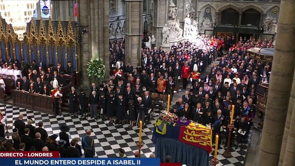 Los dos minutos de silencio en el funeral de Isabel II