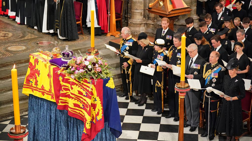 Se entona el 'God save the King' en la Abadía de Westminster