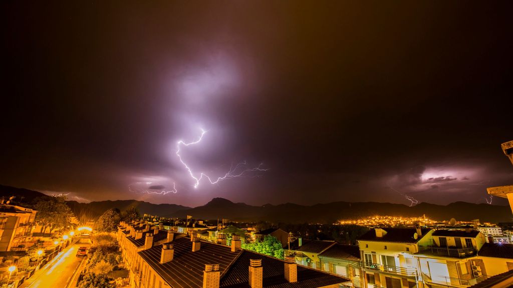 De una DANA a una vaguada con lluvias y granizo: ¿Dónde habrá tormenta el fin de semana?