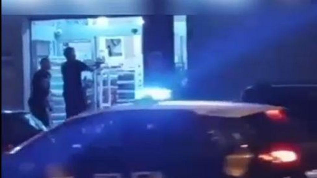 Detenido en Elda por presuntos abusos a una menor y amenazar a agentes con un hacha